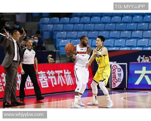 火箭队与勇士队激战正酣2月24日精彩对决引发球迷热议